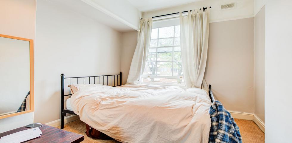 			2 Bedroom, 1 bath, 1 reception Apartment			 West End Lane, WEST HAMPSTEAD